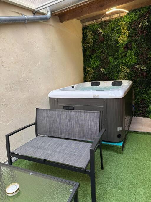 Luxury Room - Havre De Paix Avec Jacuzzi Prive Bar-le-Duc Exterior foto